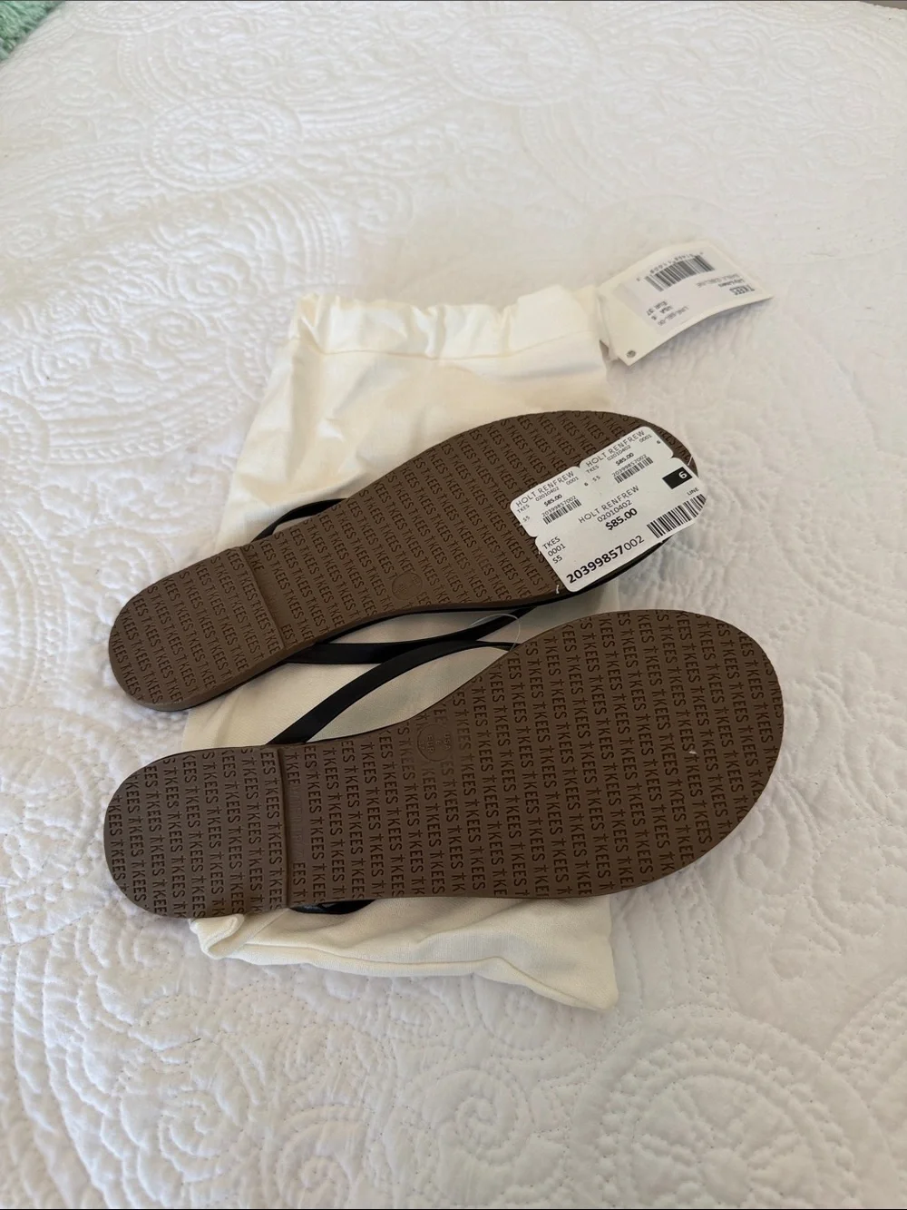 TKEES Black Slim Strap Flip Flops - Picture 2 of 3